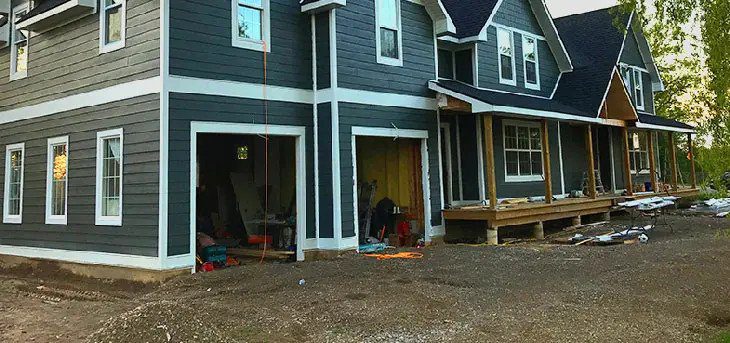 7 Steps on How to Paint Wood Garage Doors